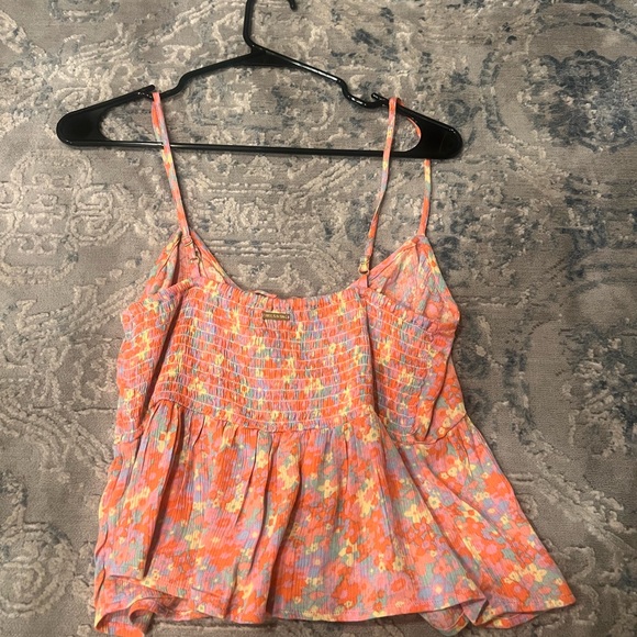 Billabong - Picture 4 of 4